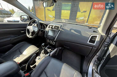 Внедорожник / Кроссовер Mitsubishi ASX 2010 в 