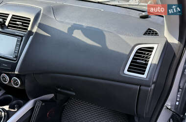 Внедорожник / Кроссовер Mitsubishi ASX 2010 в 