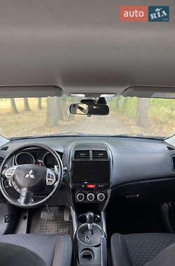 Внедорожник / Кроссовер Mitsubishi ASX 2010 в 