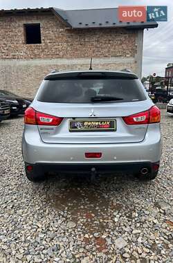 Внедорожник / Кроссовер Mitsubishi ASX 2015 в 