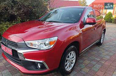 Внедорожник / Кроссовер Mitsubishi ASX 2017 в 