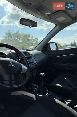 Внедорожник / Кроссовер Mitsubishi ASX 2012 в 