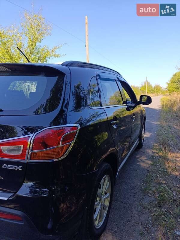 Внедорожник / Кроссовер Mitsubishi ASX 2011 в Новомосковске