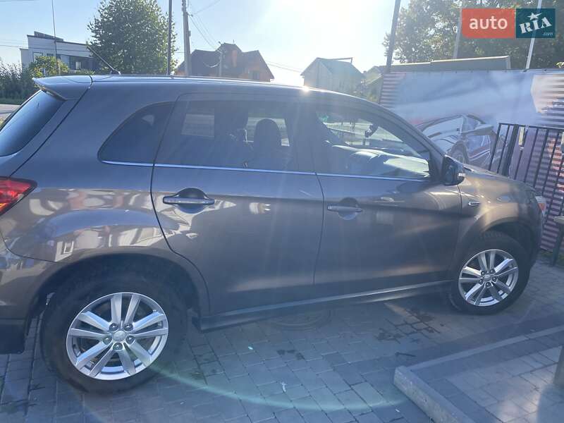 Mitsubishi ASX 2011