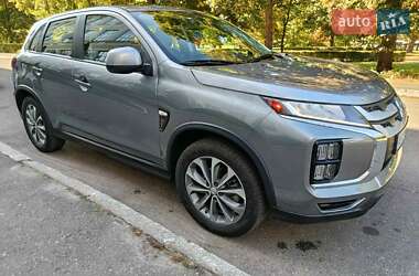 Внедорожник / Кроссовер Mitsubishi ASX 2021 в 