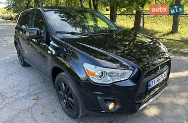 Внедорожник / Кроссовер Mitsubishi ASX 2015 в 