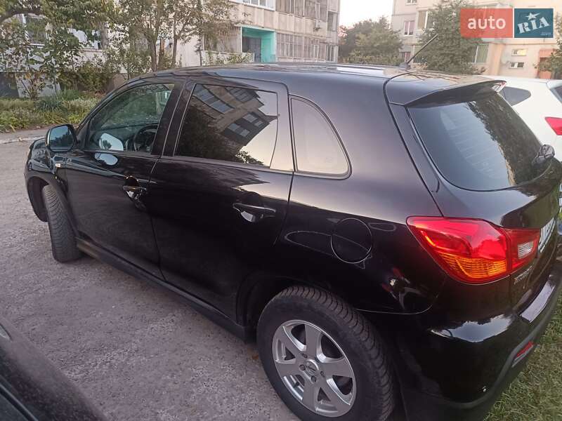 Внедорожник / Кроссовер Mitsubishi ASX 2010 в Пирятине