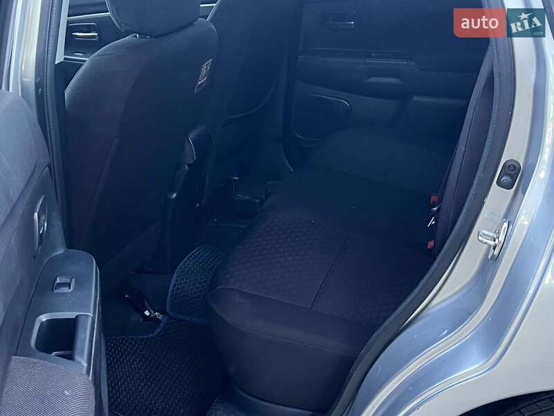 Позашляховик / Кросовер Mitsubishi ASX 2010 в Києві