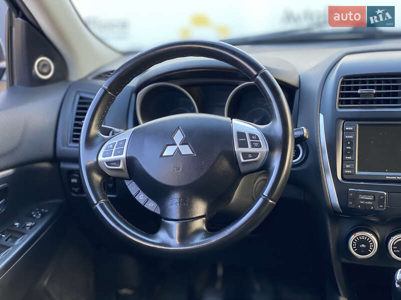 Внедорожник / Кроссовер Mitsubishi ASX 2010 в Луцке