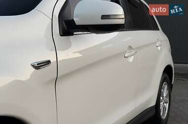 Внедорожник / Кроссовер Mitsubishi ASX 2011 в 