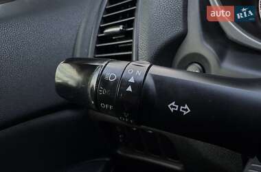 Внедорожник / Кроссовер Mitsubishi ASX 2012 в 