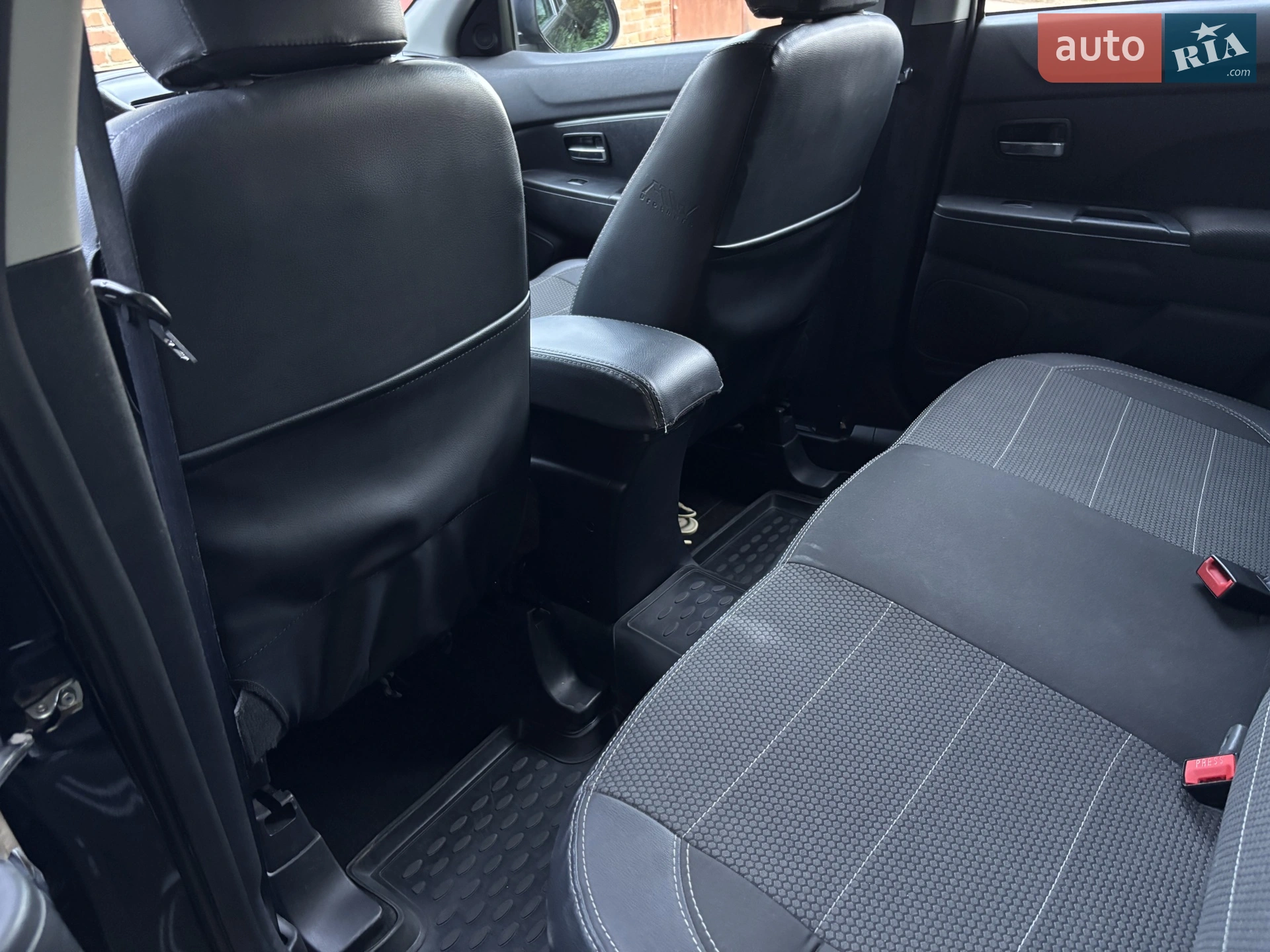 2010 Mitsubishi ASX - мініатюра 13