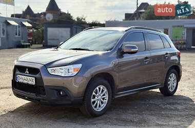 Внедорожник / Кроссовер Mitsubishi ASX 2010 в 