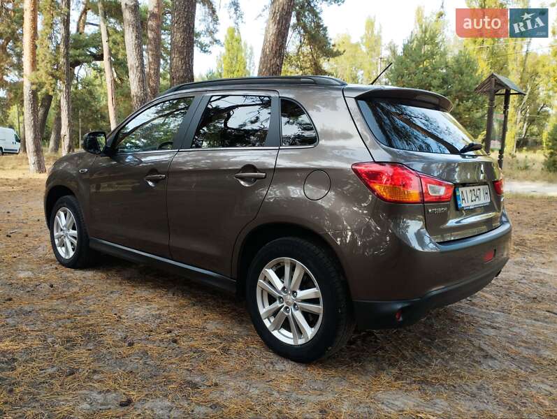 Внедорожник / Кроссовер Mitsubishi ASX 2014 в Ахтырке