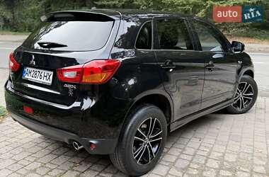 Внедорожник / Кроссовер Mitsubishi ASX 2014 в 