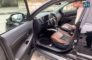 Внедорожник / Кроссовер Mitsubishi ASX 2014 в 