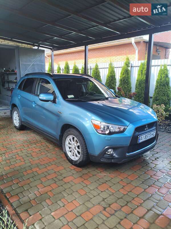 Внедорожник / Кроссовер Mitsubishi ASX 2010 в 