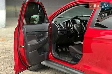 Внедорожник / Кроссовер Mitsubishi ASX 2013 в 