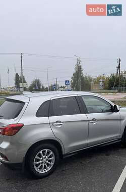 Внедорожник / Кроссовер Mitsubishi ASX 2018 в 
