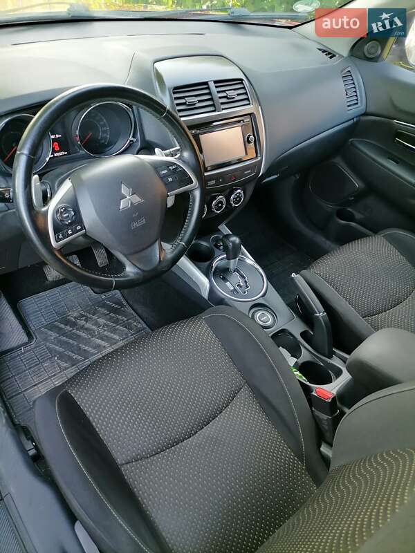 Внедорожник / Кроссовер Mitsubishi ASX 2013 в Бершади