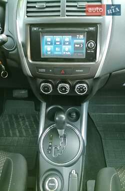 Позашляховик / Кросовер Mitsubishi ASX 2013 в 