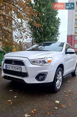Внедорожник / Кроссовер Mitsubishi ASX 2012 в 