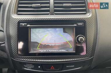 Внедорожник / Кроссовер Mitsubishi ASX 2015 в 