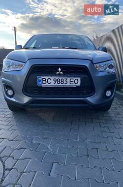 Внедорожник / Кроссовер Mitsubishi ASX 2015 в 
