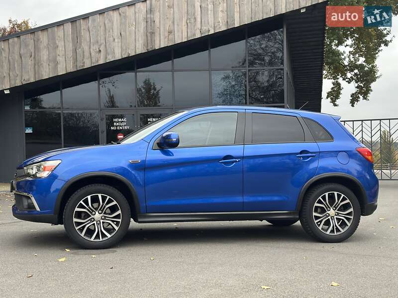 Позашляховик / Кросовер Mitsubishi ASX 2016 в Києві