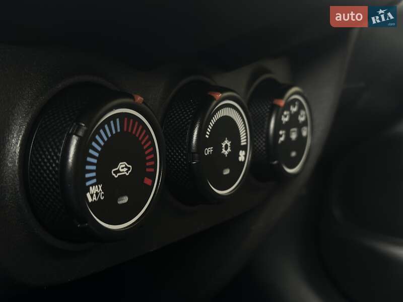 Позашляховик / Кросовер Mitsubishi ASX 2016 в Києві