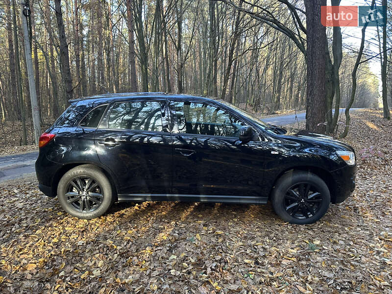 Позашляховик / Кросовер Mitsubishi ASX 2015 в Житомирі