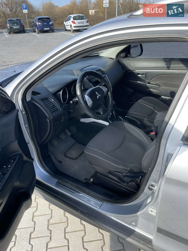 Позашляховик / Кросовер Mitsubishi ASX 2010 в Турійську