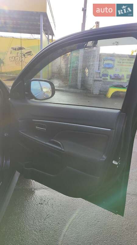 Внедорожник / Кроссовер Mitsubishi ASX 2010 в Ахтырке