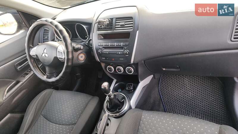 Внедорожник / Кроссовер Mitsubishi ASX 2010 в Ахтырке