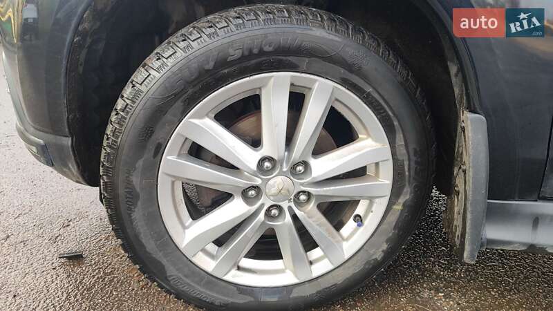 Внедорожник / Кроссовер Mitsubishi ASX 2010 в Ахтырке