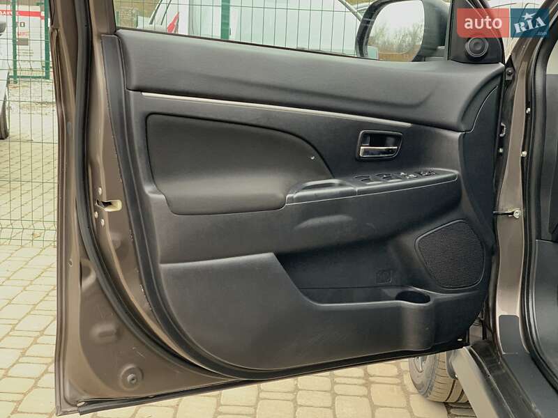 Позашляховик / Кросовер Mitsubishi ASX 2011 в Бердичеві фото 23 Позашляховик / Кросовер Mitsubishi ASX 2011 в Бердичеві