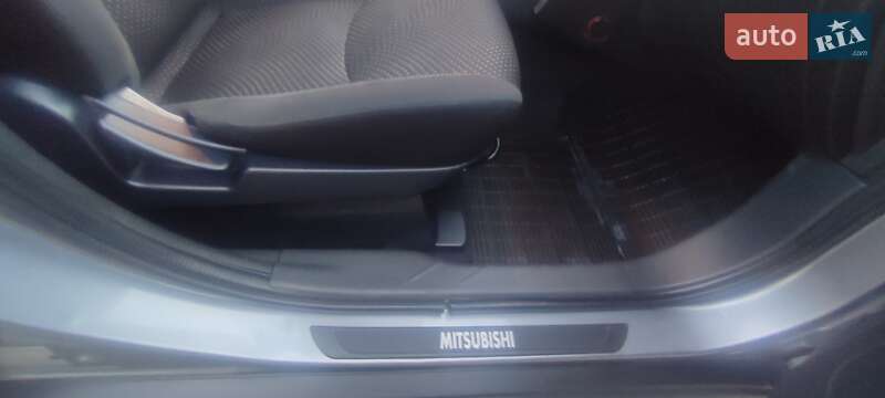 Внедорожник / Кроссовер Mitsubishi ASX 2015 в Луцке