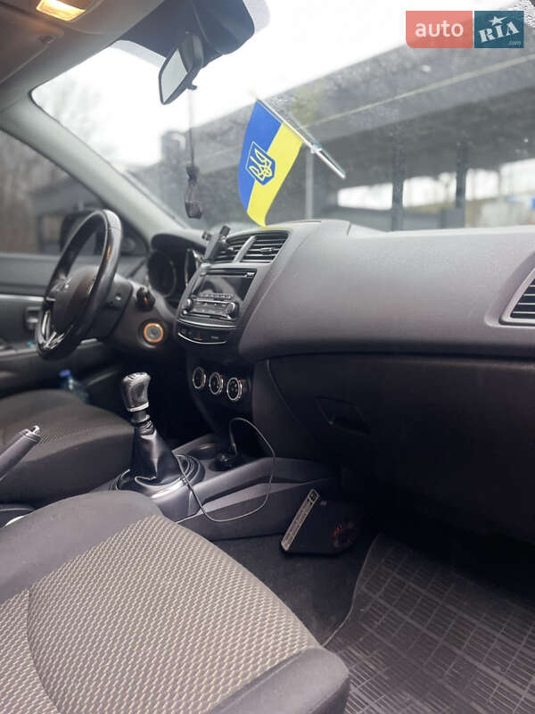 Внедорожник / Кроссовер Mitsubishi ASX 2015 в Житомире