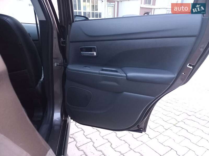 Внедорожник / Кроссовер Mitsubishi ASX 2012 в Тернополе