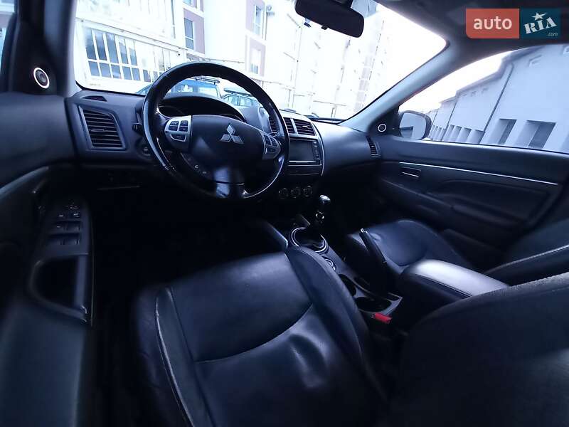 Внедорожник / Кроссовер Mitsubishi ASX 2012 в Тернополе