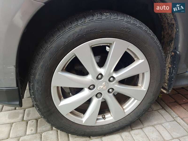 Позашляховик / Кросовер Mitsubishi ASX 2015 в Києві