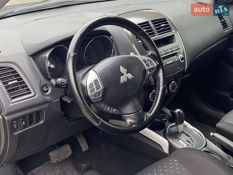 Позашляховик / Кросовер Mitsubishi ASX 2012 в Миколаєві фото 25 Позашляховик / Кросовер Mitsubishi ASX 2012 в Миколаєві