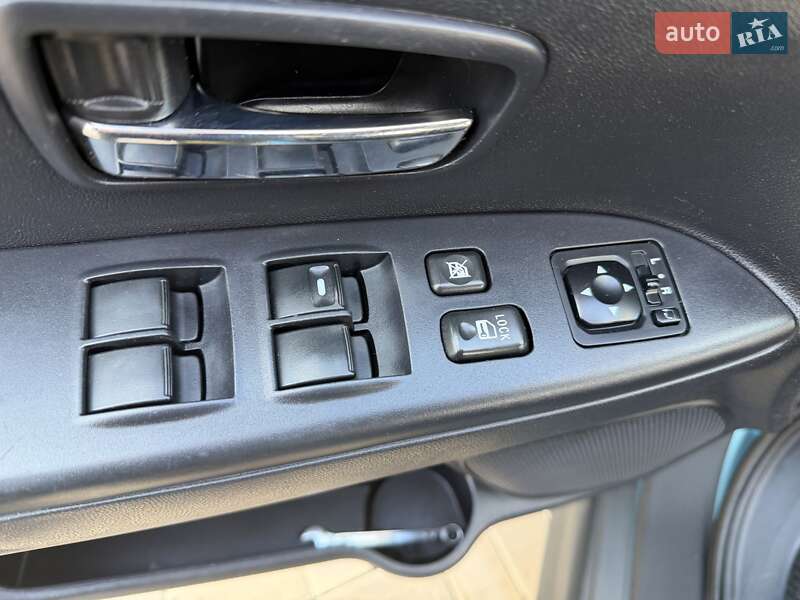 Позашляховик / Кросовер Mitsubishi ASX 2011 в Одесі