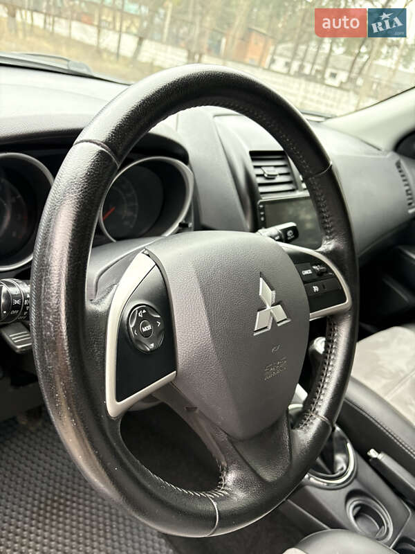 Позашляховик / Кросовер Mitsubishi ASX 2012 в Охтирці