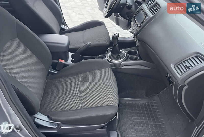 Внедорожник / Кроссовер Mitsubishi ASX 2017 в Черновцах