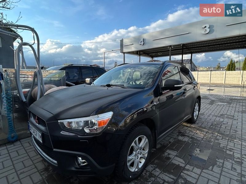 Mitsubishi ASX 2011