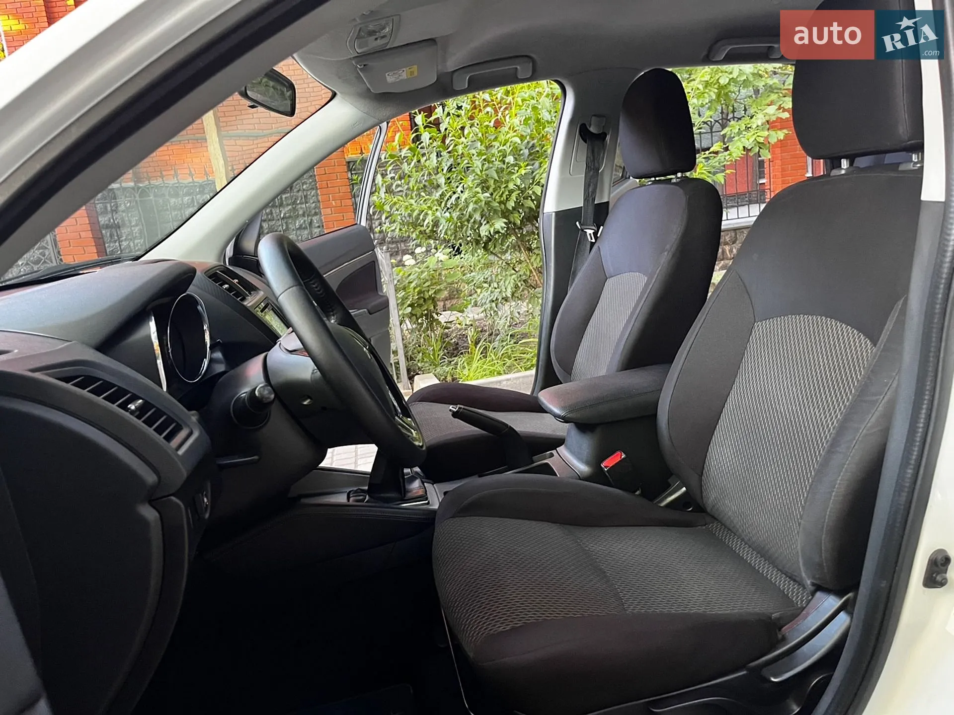 2019 Mitsubishi ASX - мініатюра 27
