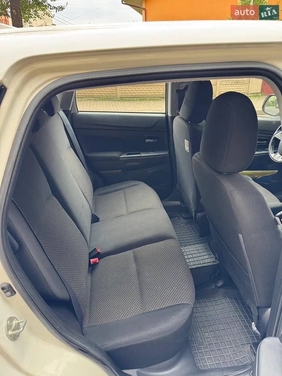 2017 Mitsubishi ASX - мініатюра 8