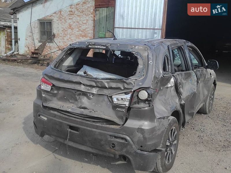 Внедорожник / Кроссовер Mitsubishi ASX 2011 в Ахтырке