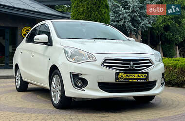 Седан Mitsubishi Attrage 2014 в 